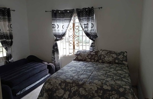 Savanna la Mar Bed & Breakfast | CAMS HIDEAWAY SUITE