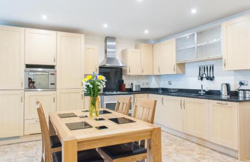 Cambridge Apartment | Camstay Longworth Avenue