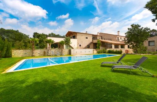Cistella Bed & Breakfast | Can Clotas Hotel Masia