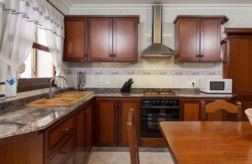 Sa Pobla House | Can Gabriel, for 6 people, private swimming pool and barbecue.