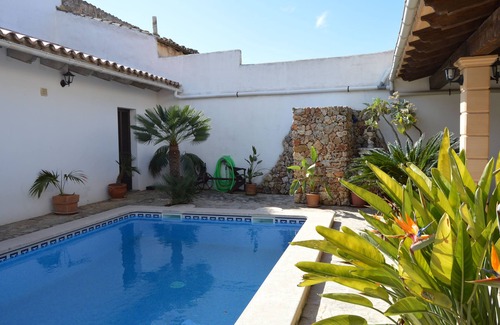 Sa Pobla House | Can Gabriel, for 6 people, private swimming pool and barbecue.