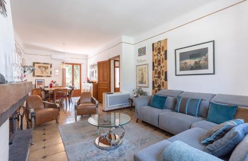 Villemolaque House | Can Lina