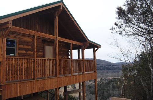 Eureka Springs Cabin | Can-U-Canoe 109 The Trout House Mountain Top Cabin