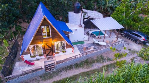 Jarabacoa House | Canada House Queen bed in 2nd floor dbl sofa bed in 1st floor BBQ Private pool, river