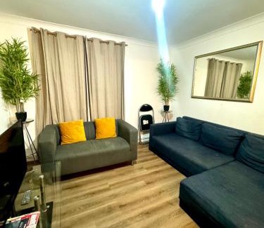 Surrey Docks Apartment | Canada Water Private 2 beds Flat