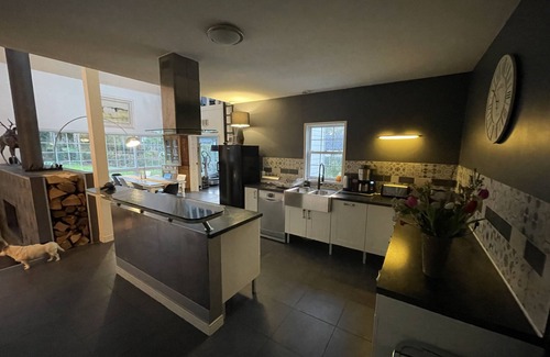 Crozon House | CANADIAN HOUSE BEAUTIFUL VOLUME CROZON MORGAT THE HEART OF WOOD KADOR