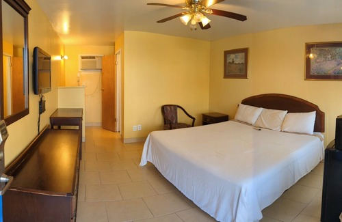 Clear Creek Hotel | Canadian Inn