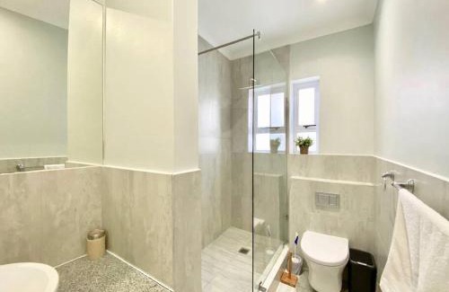 Marina Martinique Apartment | Canal 04