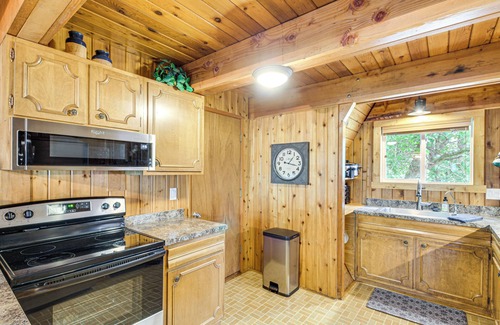 Breezy Point Cabin | Canal Across Street: Family Cabin in Breezy Point!
