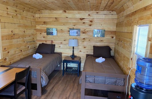 Paw Paw Ski Chalet | Canal Cabins