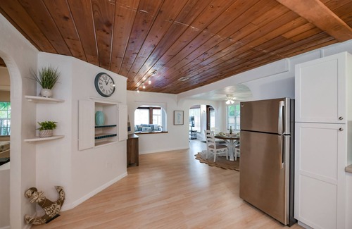 Holmes Beach House | Canal front Cottage Near the Beach!