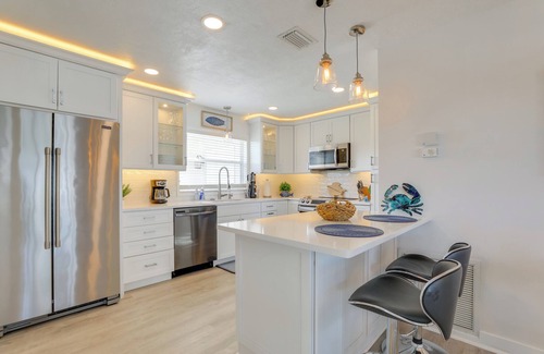 Bay Colony House | Canal-Front Haven: Pool, Dock & Lanai in Palmetto
