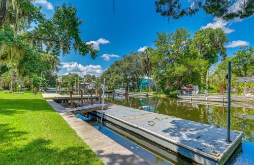 Crystal River House | Canal-Front Outdoor Oasis Home in Crystal Water