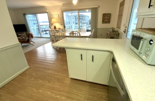Fenwick Island House | Canal Front Views, Boat Dock, Kayaks, 10" Walk to the Beach, Free Activities inc. Golf at Bear Trap.