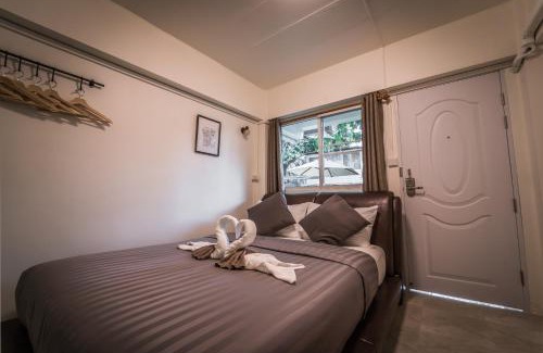Sao Chingcha House | Canal View Lo-ha guest house, Contactless Check-in