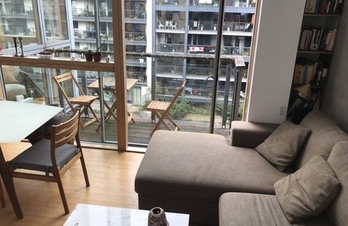 Haggerston Apartment | Canal View Loft in Haggerston