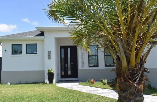Mariner House | Canal Waterfront house-Pool-Fishing and Game Room