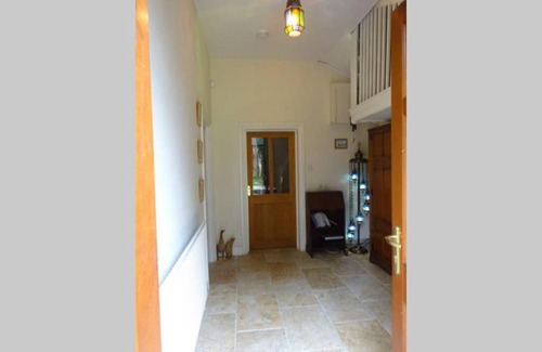 Exhall House | Canalside Lock keepers Cottage