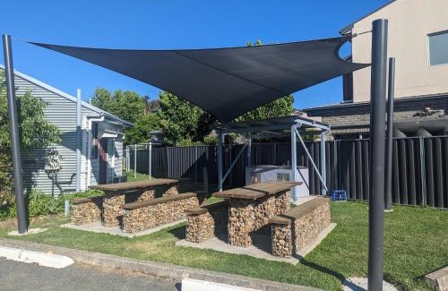 Queanbeyan Hotel | Canberra Ave Villas