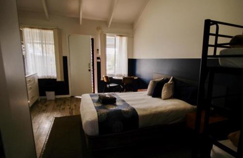 Queanbeyan Hotel | Canberra Ave Villas