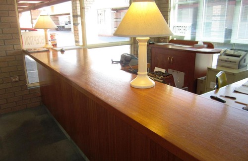 Lyneham Hotel | Canberra Lyneham Motor Inn