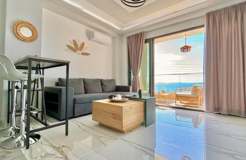 Neos Marmaras Apartment | Candi Luxury Suites 2