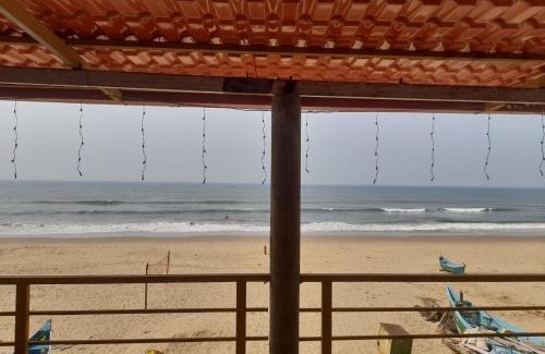 Hireguthi House | Candle wood Beach Stay
