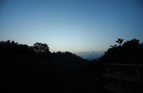 Anachal Hotel | CANDLE WOOD MUNNAR