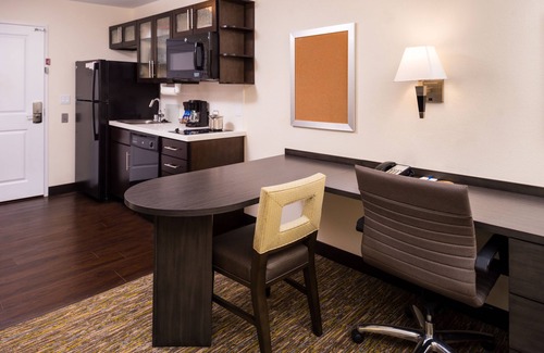 Carlsbad Hotel | Candlewood Suites Carlsbad South by IHG