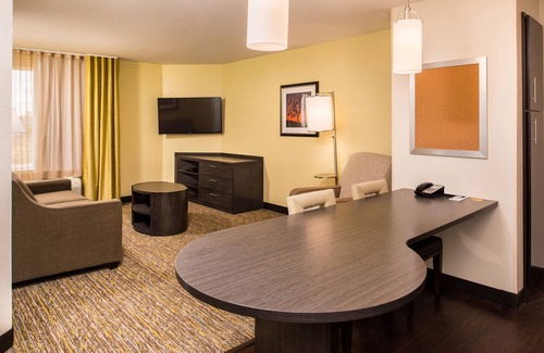 Carlsbad Hotel | Candlewood Suites Carlsbad South by IHG