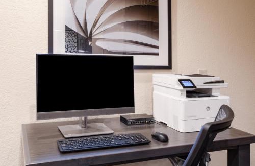 Cheyenne Hotel | Candlewood Suites Cheyenne by IHG