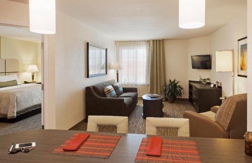 Lake Charles Hotel | Candlewood Suites - Lake Charles South by IHG