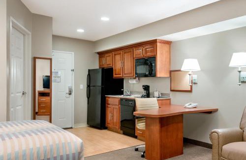 Hawthorne Hotel | Candlewood Suites LAX Hawthorne by IHG