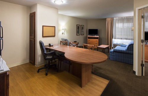 Macon Hotel | Candlewood Suites Macon by IHG