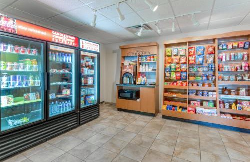 Minot Hotel | Candlewood Suites Minot by IHG