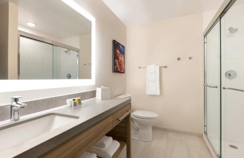 Navasota Hotel | Candlewood Suites Navasota by IHG