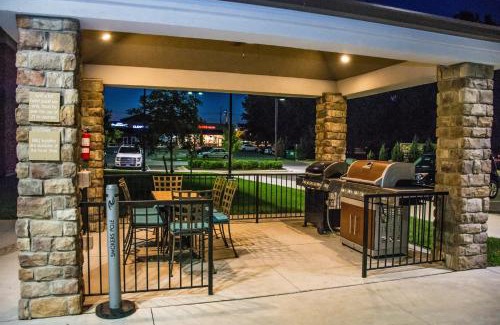 Overland Park Hotel | Candlewood Suites Overland Park W 135th St by IHG