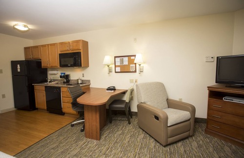 Nederland Hotel | Candlewood Suites Port Arthur/Nederland by IHG
