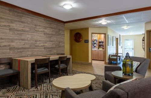 Bermuda Hotel | Candlewood Suites Colonial Heights - Fort Lee by IHG