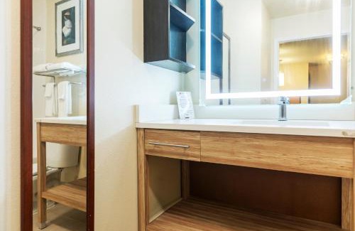 Bermuda Hotel | Candlewood Suites Colonial Heights - Fort Lee by IHG