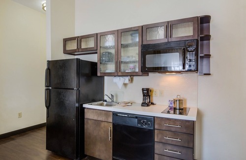 Northwest Hotel | Candlewood Suites Virginia Beach Town Center by IHG