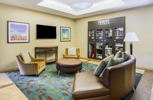 Northwest Hotel | Candlewood Suites Virginia Beach Town Center by IHG