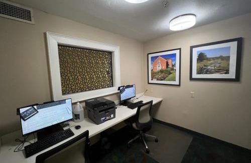 Herndon Hotel | Candlewood Suites Washington-Dulles Herndon by IHG