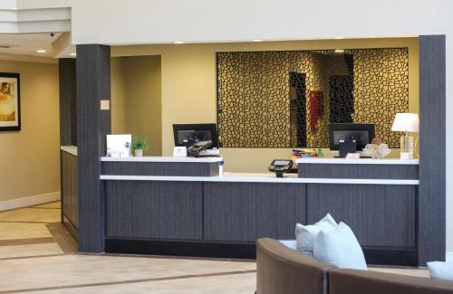 Wichita Hotel | Candlewood Suites - Wichita East by IHG