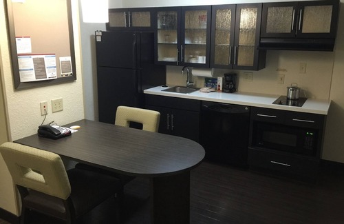 Woodward Hotel | Candlewood Suites Woodward by IHG