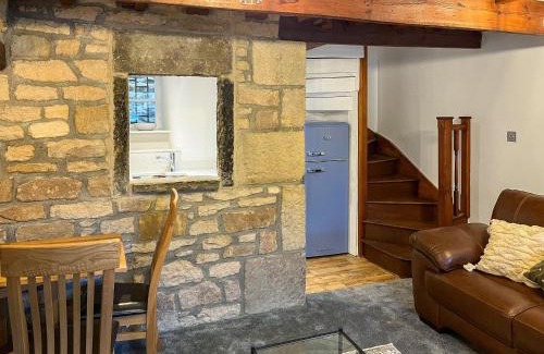 Addingham House | Candy Cottage
