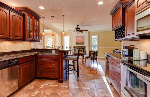 Fletcher House | CANE CREEK VILLA! Pool, Hot Tub, Game Room! Mountain View!