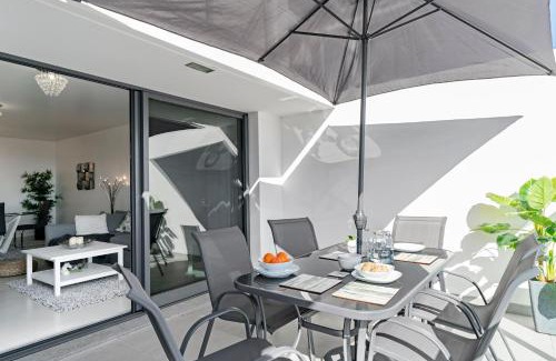 Canico Apartment | Caniço VI by An Island Apart