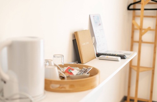 Les Coves Apartment | Canigou Et Jo room with shared garden, Wi-Fi and air conditioning