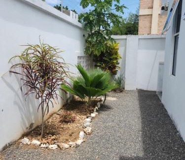 Kilifi Apartment | Canna Lily 5 min walk from bofa road, baobab resort
